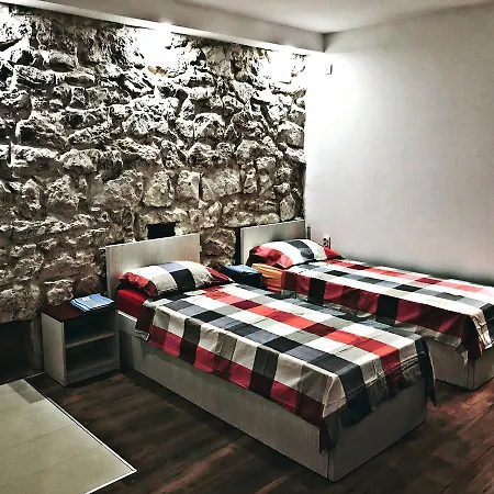 Kamo Apartment