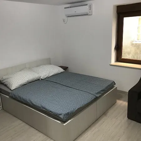 Kamo Apartment
