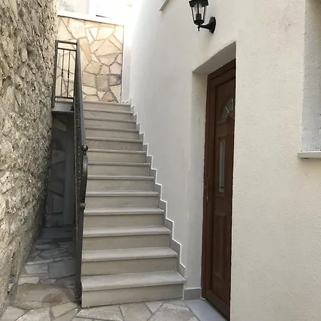 Kamo Apartment